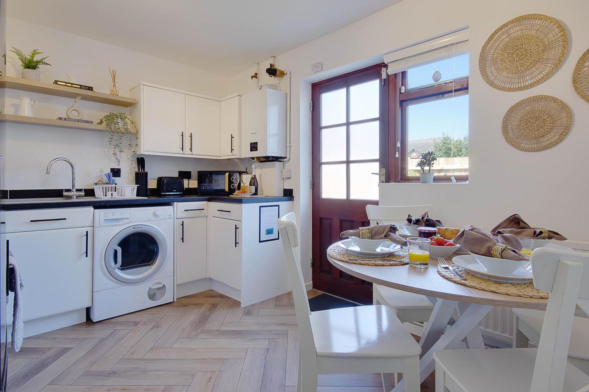 The Nook - Cosy Coastal Retreat Near Sandbanks Poole Eksteriør billede